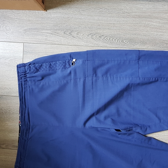 XL Vera Bradley Scrub Pants - Picture 2 of 6
